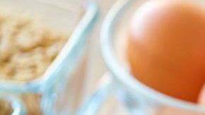 Las proteínas de orígen animal son "completas", aunque son pocas opciones, algunas de orígen vegetal también lo son.