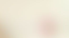 Imagen del video difundido en el que aparecen varias personas caminando por el interior de Target sin utilizar mascarilla.