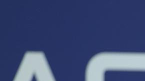 Victoria Azarenka sorprendió a Serena Williams con una gran remontada.