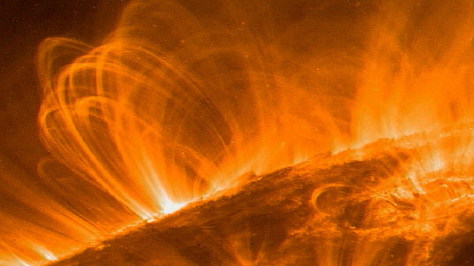 El Sol expulsa chorros de partículas con tanta fuerza que se extienden por el sistema solar.