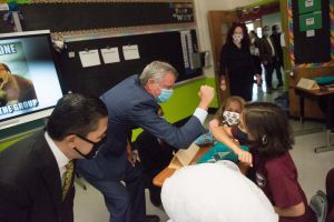 Anuncian período final para que estudiantes  puedan cambiarse a clases presenciales