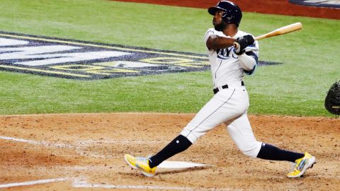 Randy Azorarena llegó a 23 hits en Playoffs.