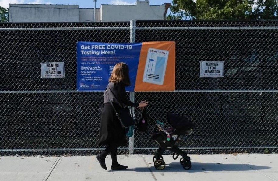 Aumentan a 10 los códigos postales de NYC con más de 3 de infecciones