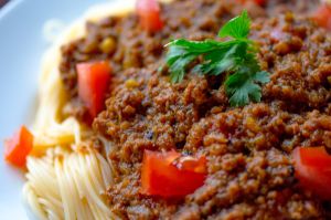 Cómo hacer bolognesa con lentejas y champiñones