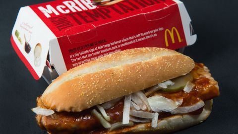 La McRib regresa a McDonald's