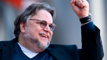 Guillermo del Toro reta a Aeroméxico para otorgar viajes para mexicanos sobresalientes