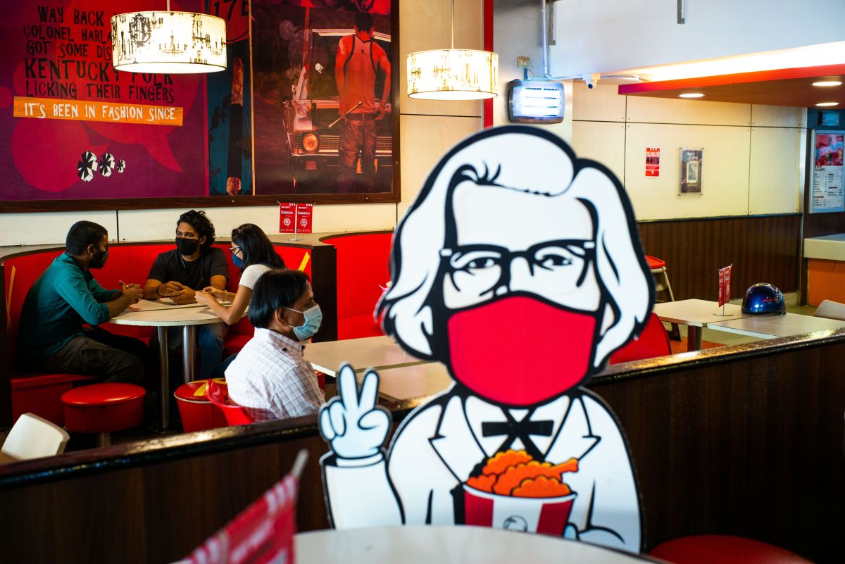 KFC inició una estrategia para superar en 200,000 seguidores sus cuentas de redes sociales.
