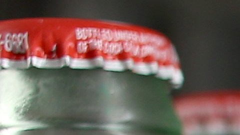 Coca-Cola elimina a Tab, su primer refresco sin azúcar