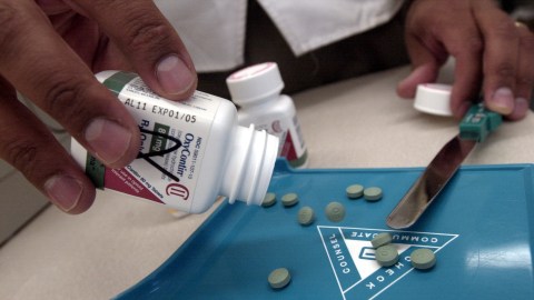 Purdue Pharma deberá pagar $8,000 millones de dólares por vender un opiáceo adictivo