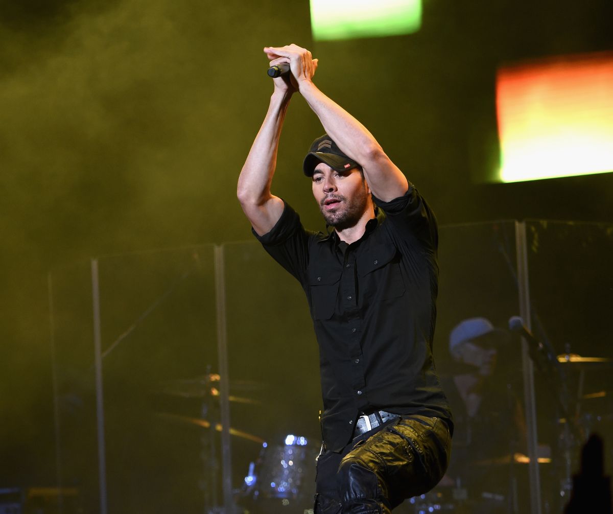 El emotivo mensaje de Enrique Iglesias tras recibir el premio Top Latin Artist of All Time El