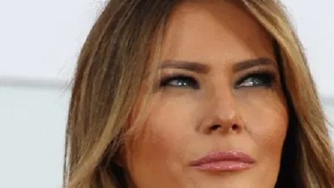 La primera dama Melania Trump y la estrella porno Stormy Daniels.
