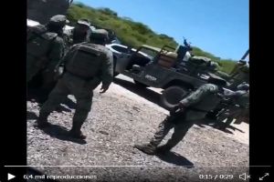 VIDEO: Difunden supuesta reunión de sicarios de los Chapitos con militares mexicanos