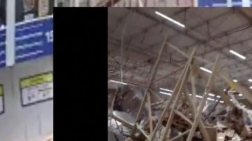 VIDEO: ¡Tragedia! escaparates aplastan a clientes en supermercado de Brasil