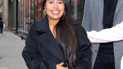 Yalitza Aparicio va contra la deserción escolar de niñas oaxaqueñas.