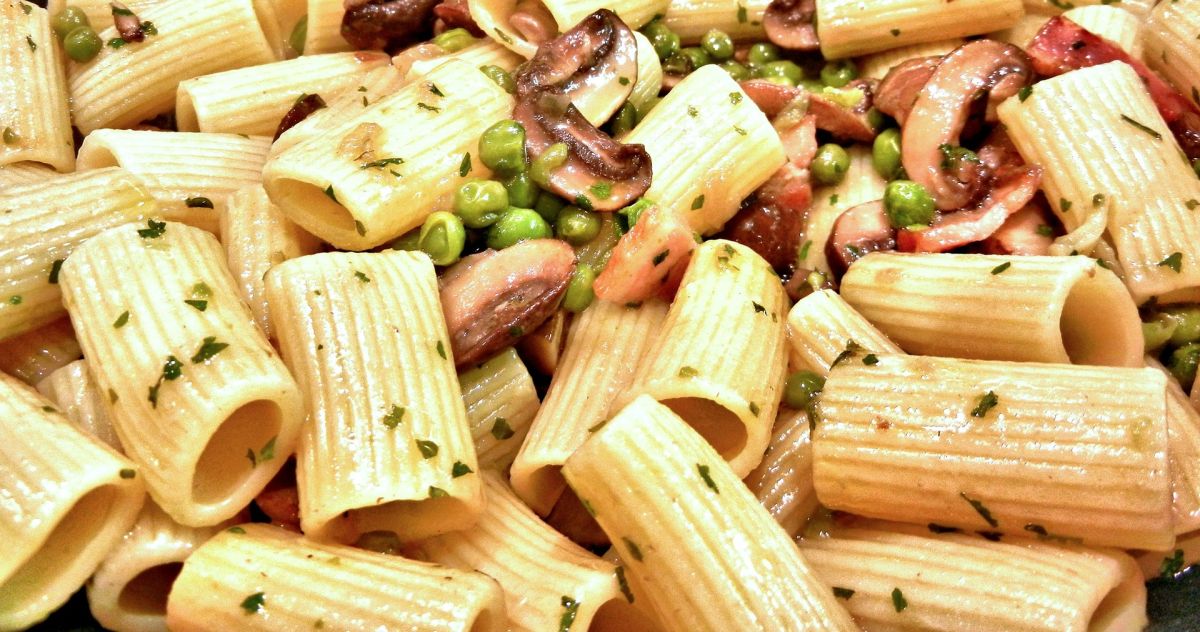 Pasta con guisantes