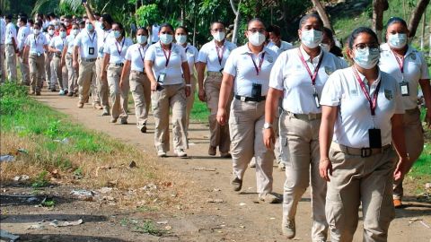 México reforzó este viernes su frontera sur con cientos de agentes.