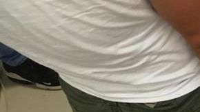 La droga era transportada en la mochila del menor.