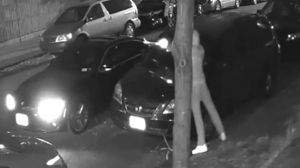 Video captó balacera flagrante a joven sentado en su auto en El Bronx