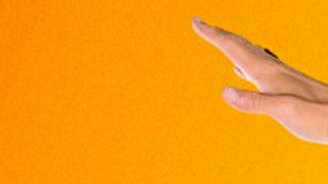 Demet Özdemir y Can Yaman protagonizan 'Pájaro Soñador'.