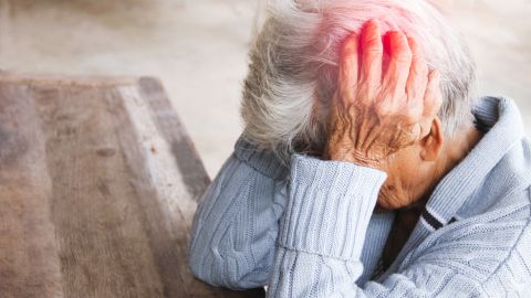 Además de vivir en condiciones precarias, no goza de buena salud.