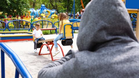 Un agente encubierto del FBI se hizo pasar como alumno del profesor.