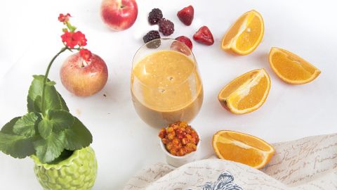 Batido de manzana y cúrcuma