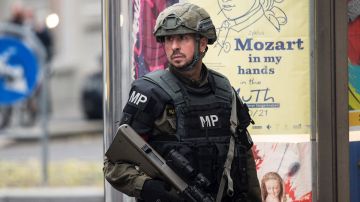 Policía patrulla Viena tras el atentado