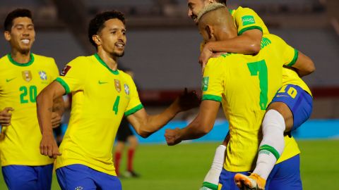 La selección de Brasil es líder de la competencia.