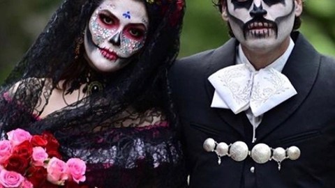 Ana Patricia y su familia homenaje y altar del Día de los Muertos a su papá