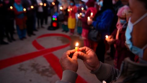 En la conmemoración del Día Mundial del Sida, advierten que latinos siguen siendo muy afectados por la epidemia