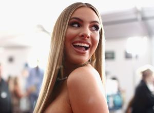 Sensual y en el muslo, Lele Pons deja ver su tatuaje íntimo