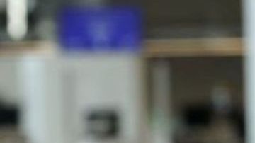 Inaugurando obras en el aeropuerto LGA, junio 2020.