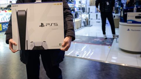 Sony promete que tendrá más consolas PS5 para final del año