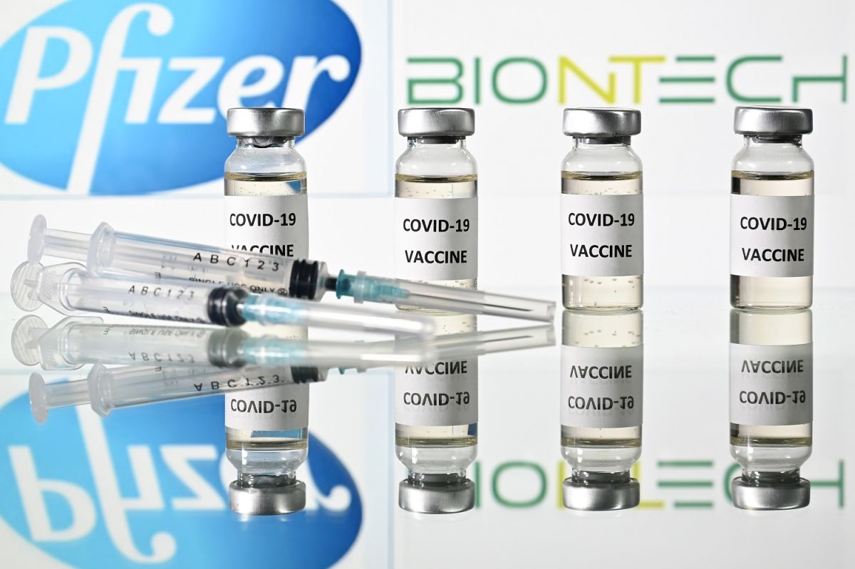 La vacuna de Pfizer sería aprobada de manera urgente.