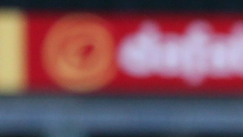 Darnell Fisher fue el autor de la polémica acción.