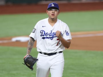 Julio Urías