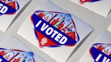Stickers de votantes.