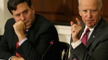 El presidente Joe Biden nombró a Ron Klain como su jefe de Gabinete y asesor principal.