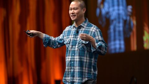 Fallece Tony Hsieh exdirector de Zappos