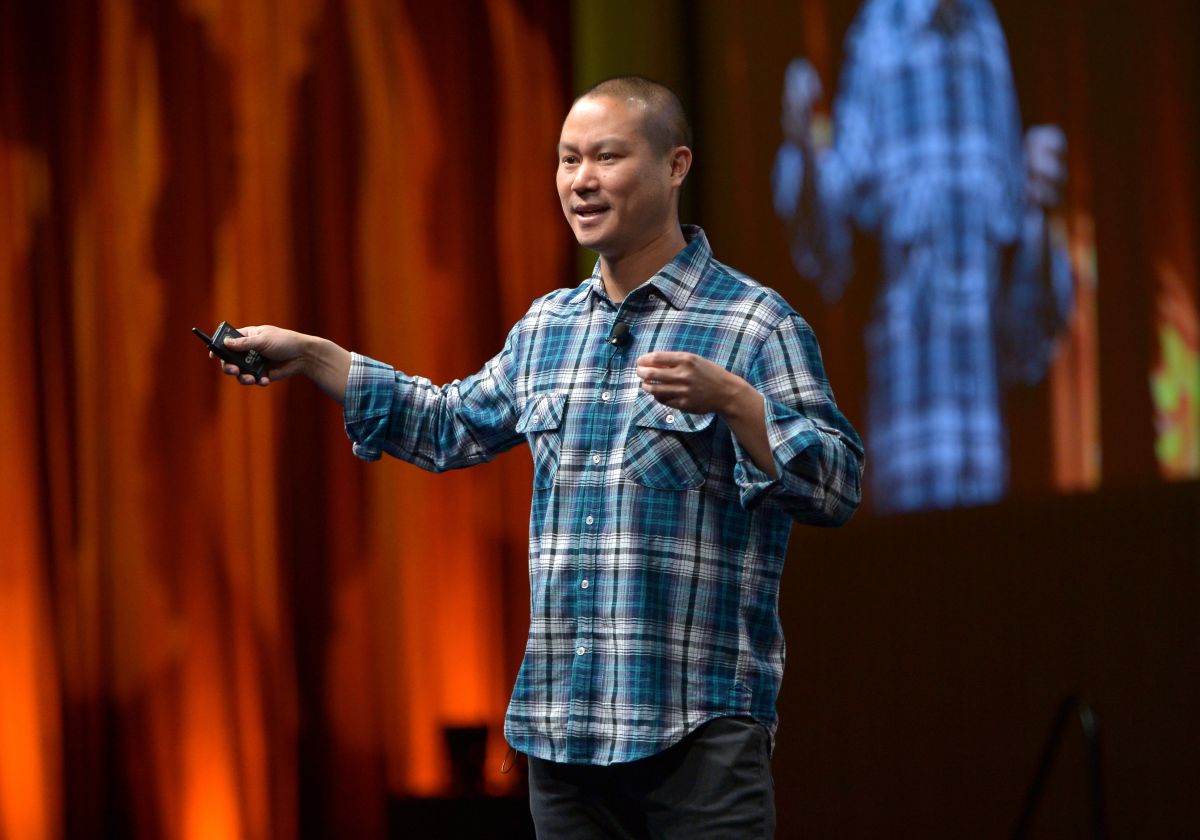 Hsieh donó $1 millón de dólares al Centro Smith de Artes Escénicas de Las Vegas.
