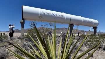 Virgin Hyperloop completó con éxito el primer viaje con humanos
