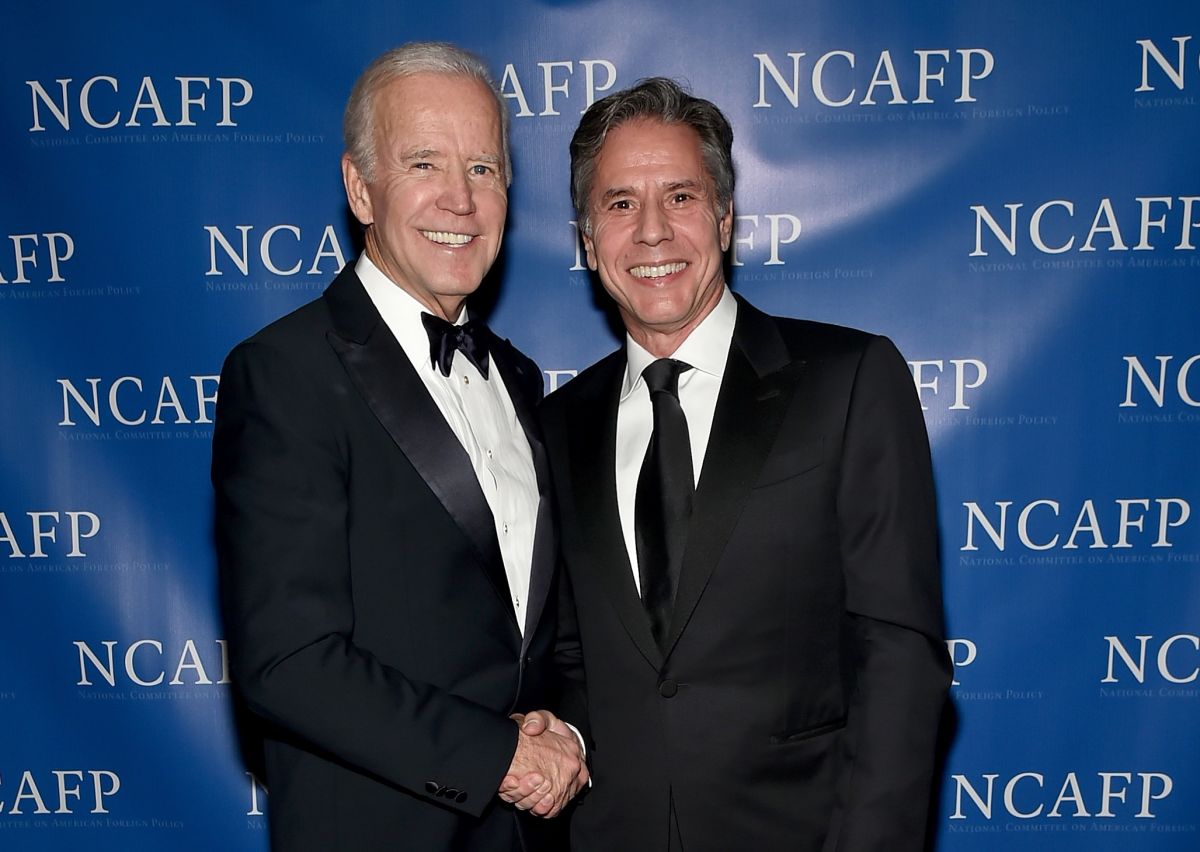 El presidente electo Joe Biden y su colaborador Tony Blinken.