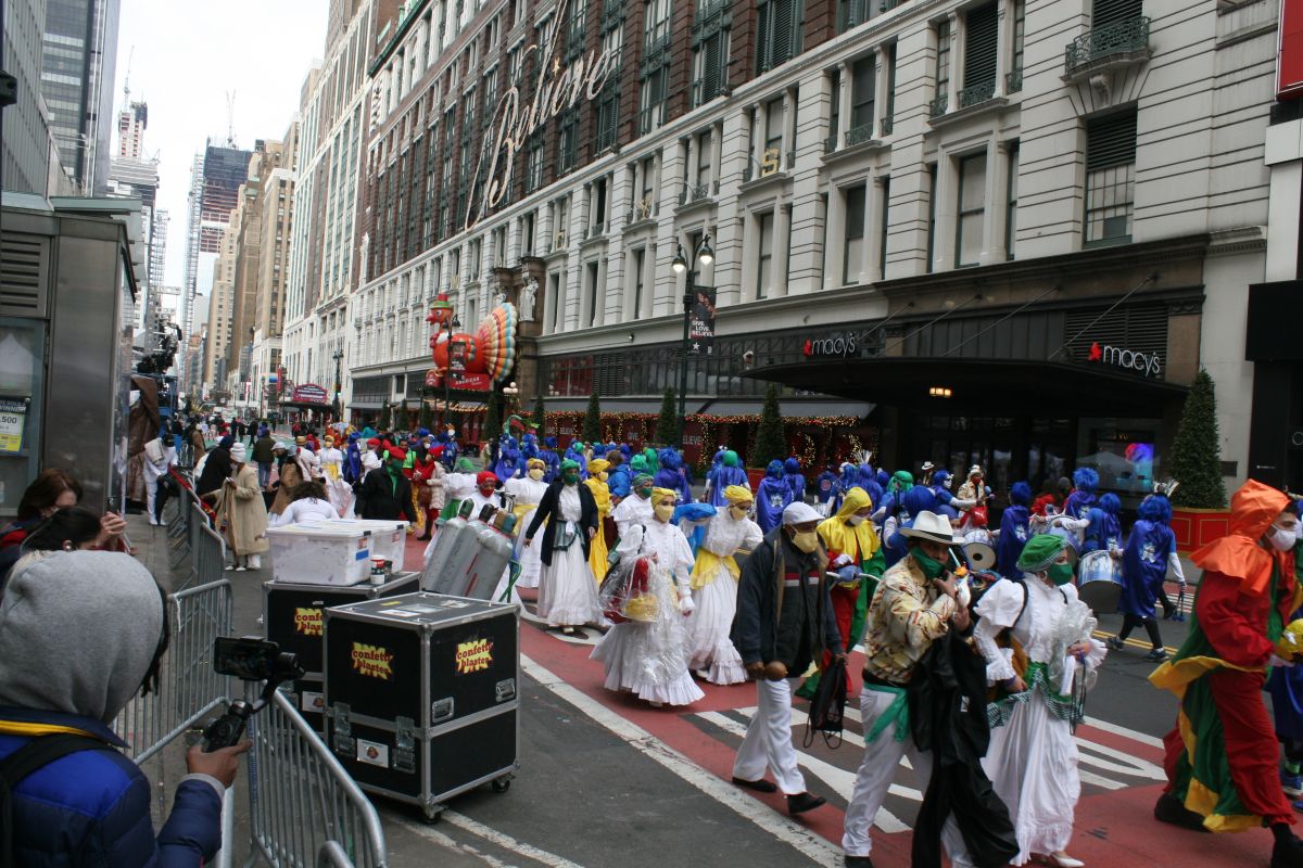 Pandemia del COVID-19 reduce el famoso Desfile de Acción de Gracias de Macy´s a un espectáculo televisado