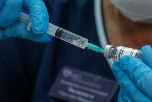 Voluntario en Brasil de vacuna china contra coronavirus se suicida