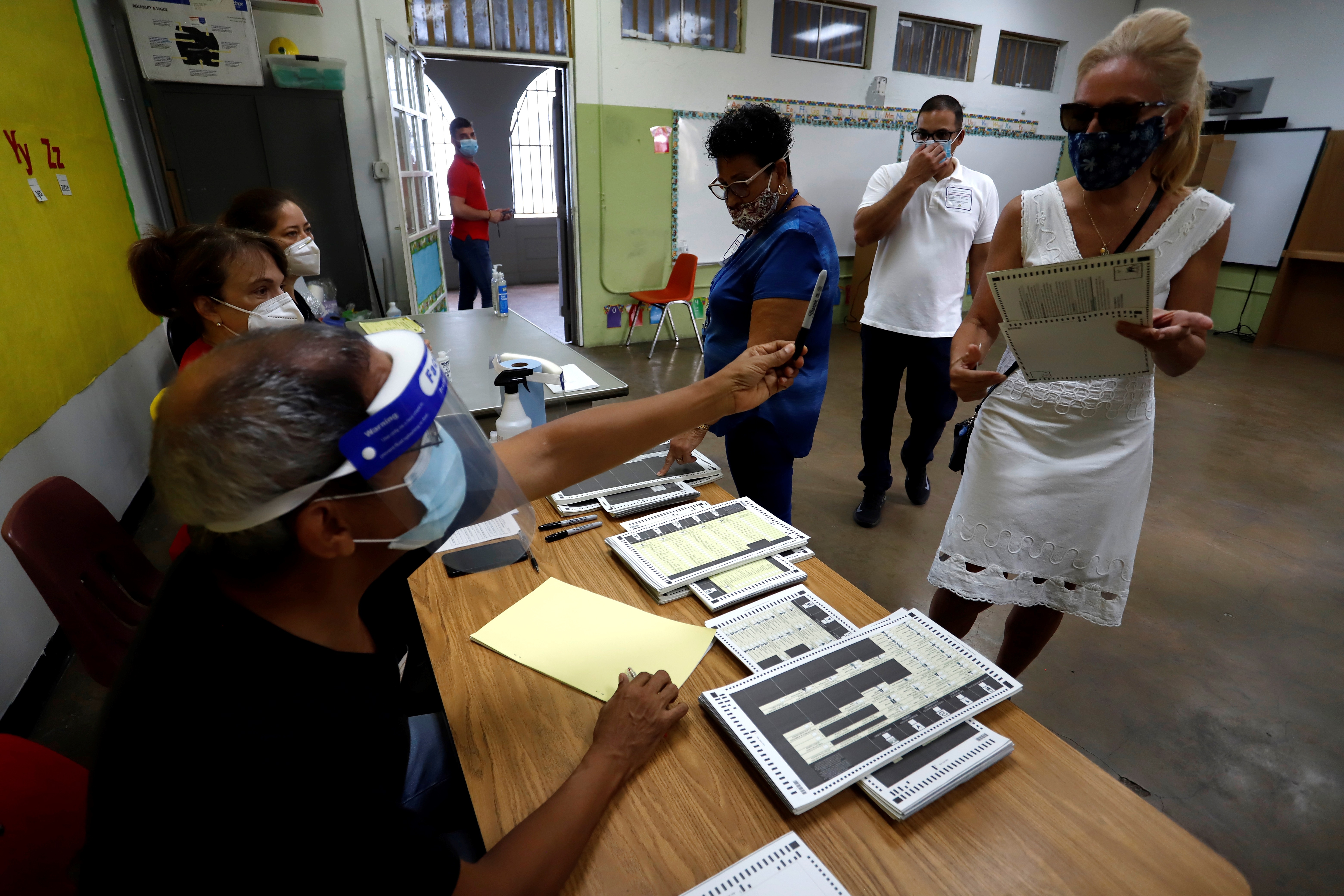 Bipartidismo De Décadas En Puerto Rico Está En Juego En Las Elecciones ...