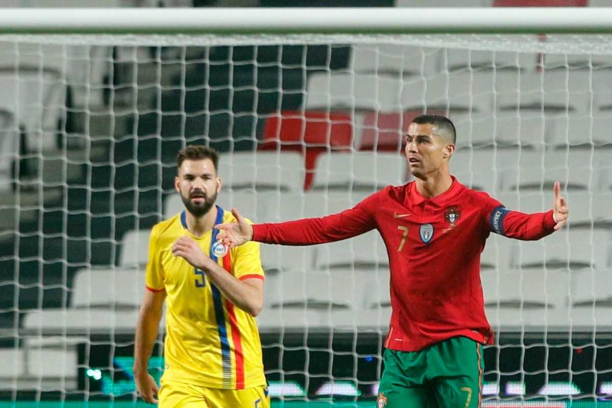 “Sin despeinarse” Cristiano Ronaldo mandó una asistencia y anotó un gol en los 38 minutos que jugó.