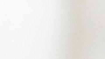 Un hombre consigue empleo al poner su currículum en la parte trasera de un camión