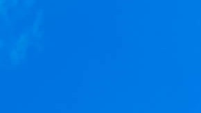 El reflejo de sus lentes lo delataron.