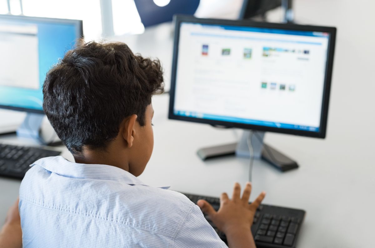Arham Om Talsania, de 6 años, es el programador de computadoras más joven del mundo.