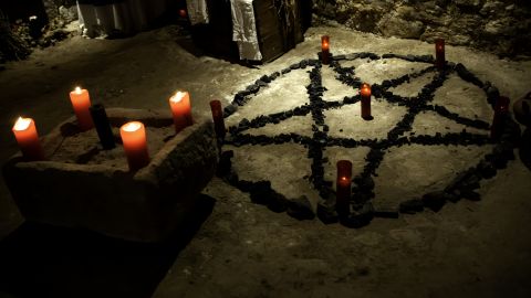 Una pareja que buscaba tener un hijo habría cometido el crimen.